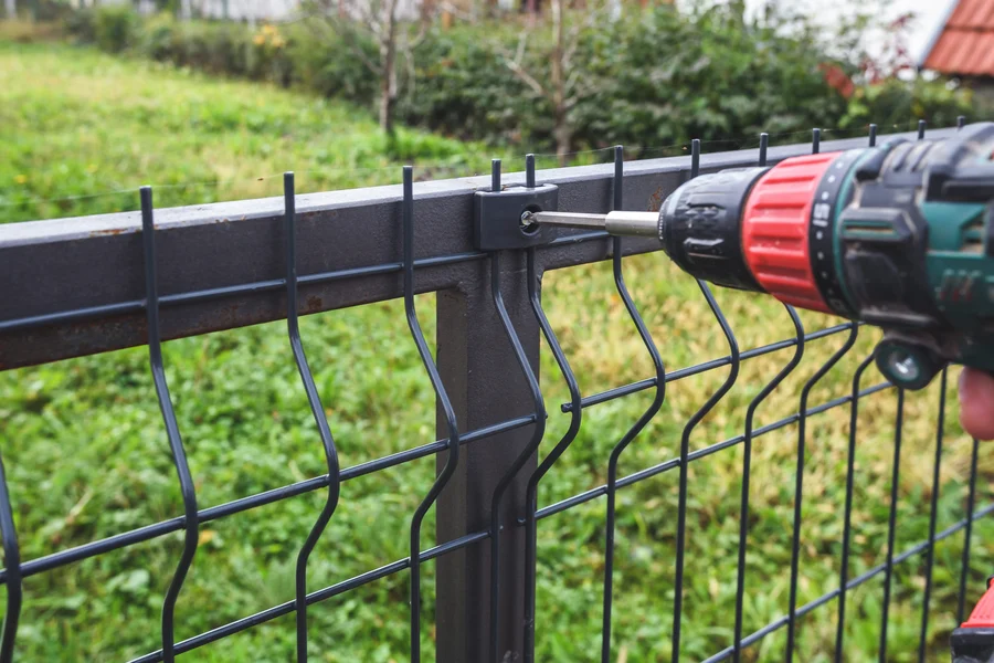 Fixing Leaning Or Broken Fences For A Stronger Structure in Wynne, AR